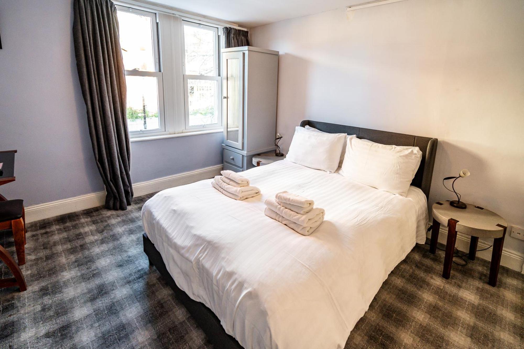 The Lodge Harrogate Esterno foto